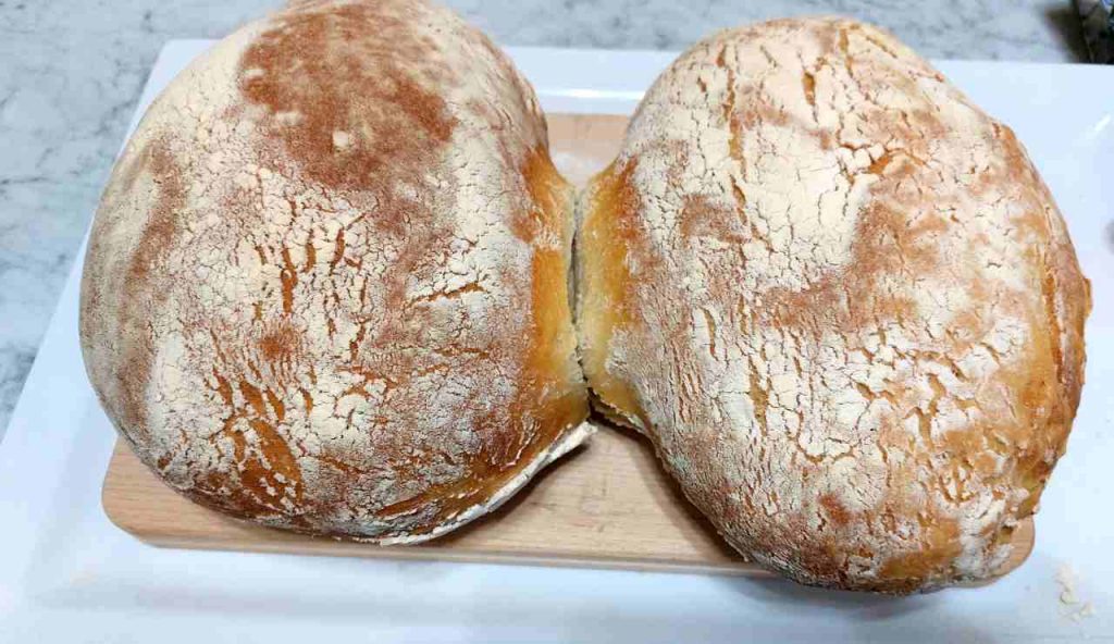 Pane toscano - foto wikimedia commons - lagazzettaldelserchio.it