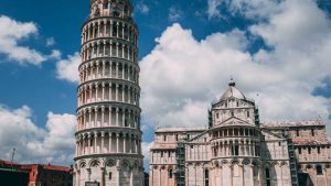 Un'altra torre oltre quella di Pisa