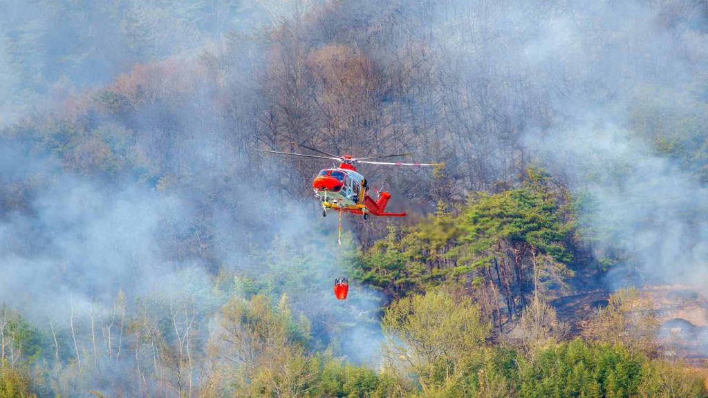 Elicottero antincendio