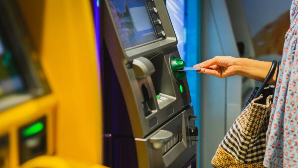 Gli aumenti del bancomat