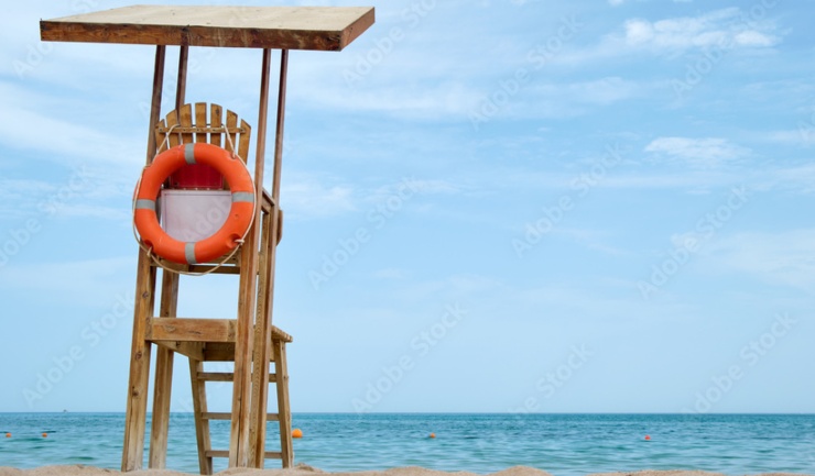 Postazione di osservazione dei bagnini in spiaggia - lagazzettadelserchio.it - Fonte_ StockAdobe