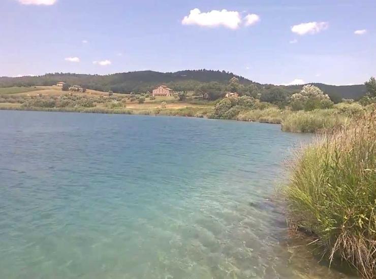 lago dell'accesa