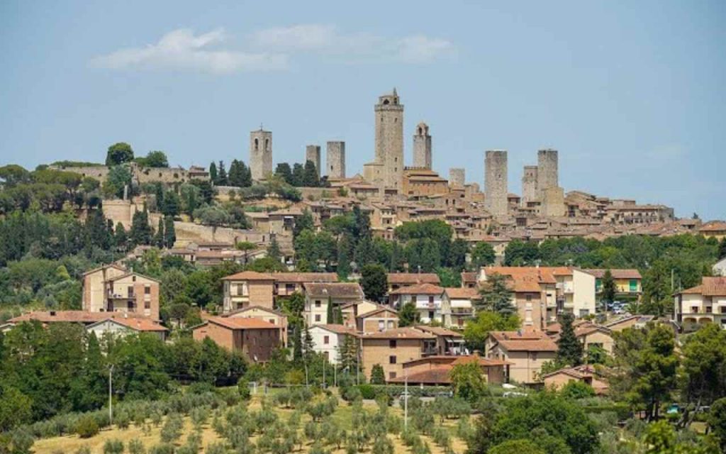 Borgo delle torri in Toscana
