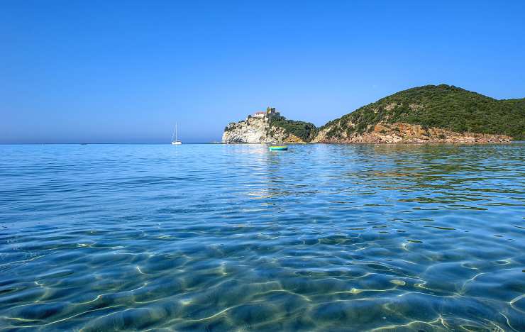 La spiaggia delle Rocchette - Lagazzettadelserchio.it