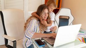 L'aiuto per le mamme lavoratrici