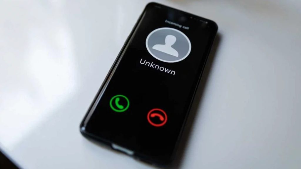 Telefono e numero sconosciuto
